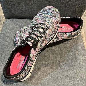 Skechers Woman’s Size 11. Multi colored
